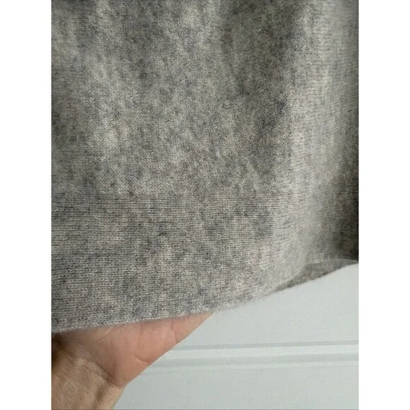 Sundance Woman’s Sweater S Beige 100% Cashmere Solid Scoop Neck Long Sleeve - Picture 3 of 5